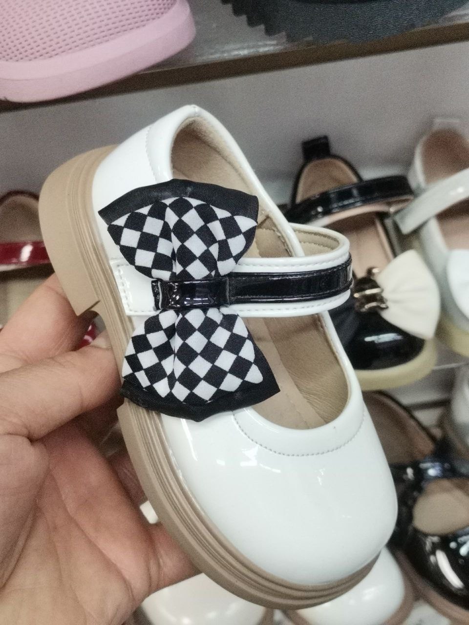 ,лаковые туфельки для девочки,туфли для девочек,туфли детские для девочек,туфли для девочек нарядные