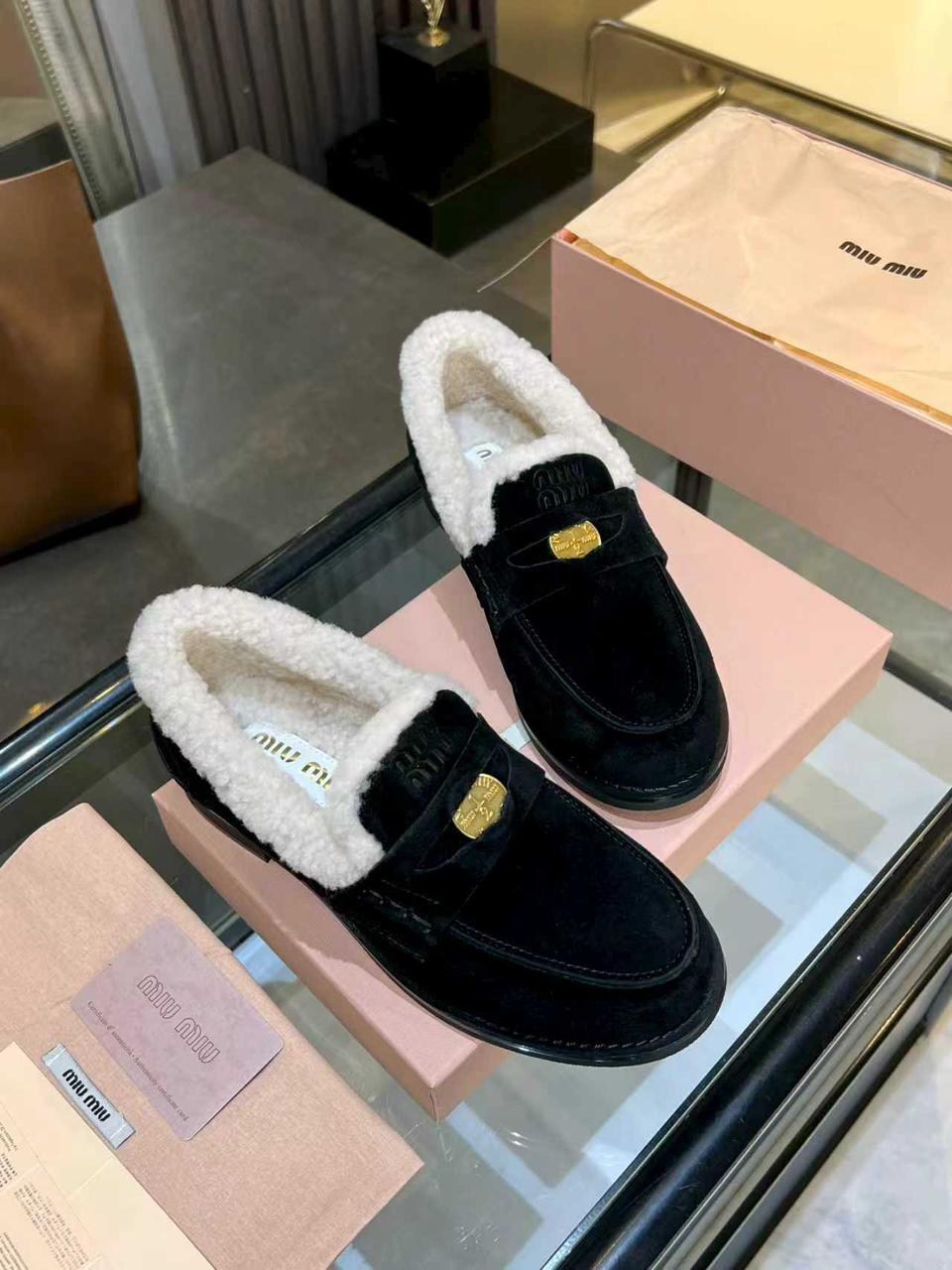 ,женские лоферы,лоферы на меху,лоферы miu miu,женская