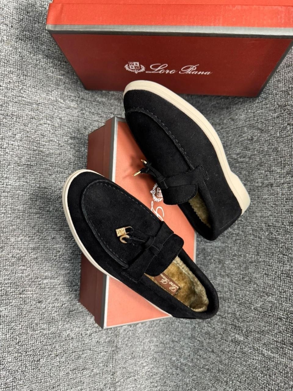 лоферы из натуральной замши loro piana,loro piana лоферы,loro piana лоферы женские,,loro piana лоферы женские замшевые