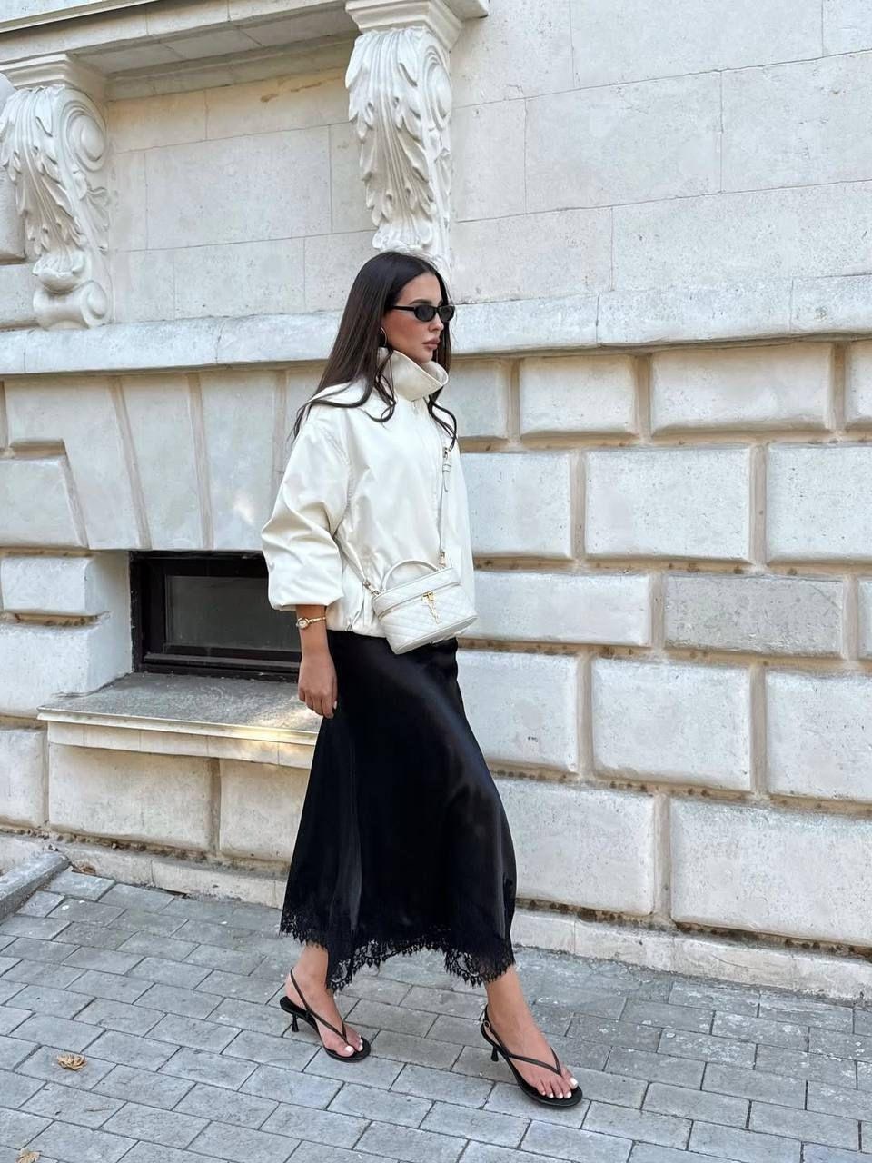 атласная юбка образ,атласная юбка миди образы,элегантные образы,юбка стильная,образ с юбкой