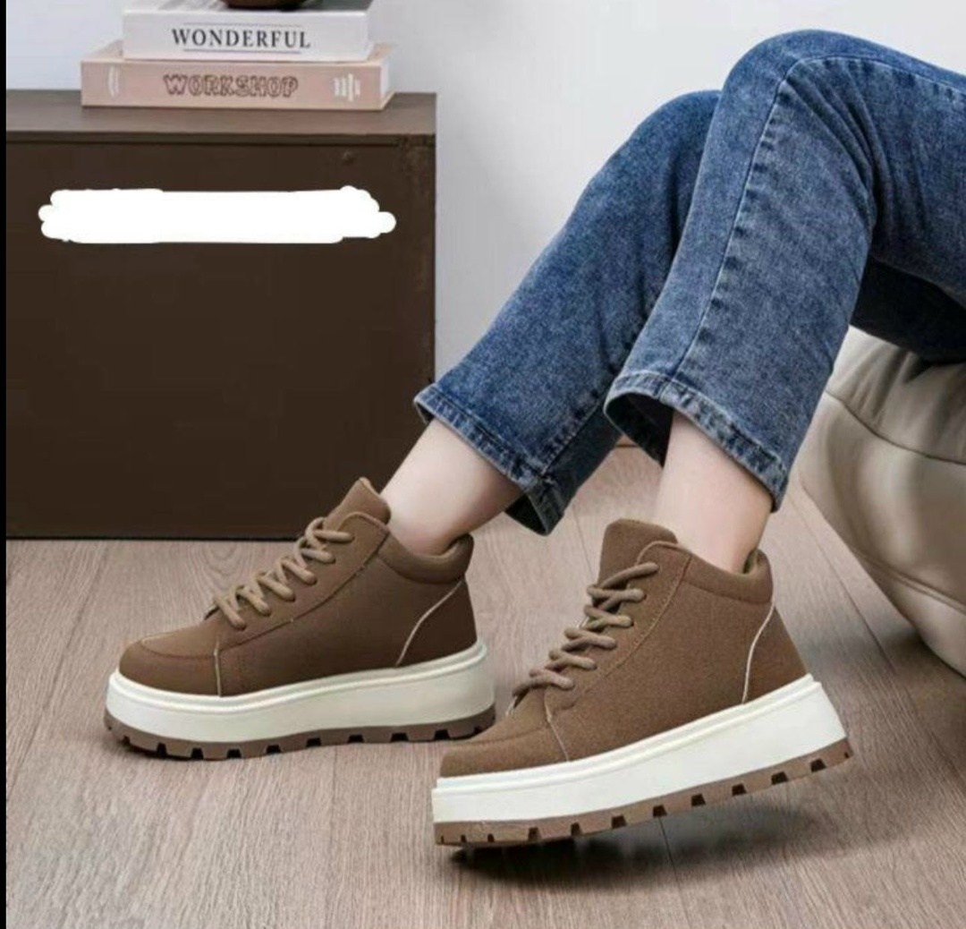 ,стильные зимние кроссовки,белатон  женская кроссовки,кроссовки женскиe, женская зимняя