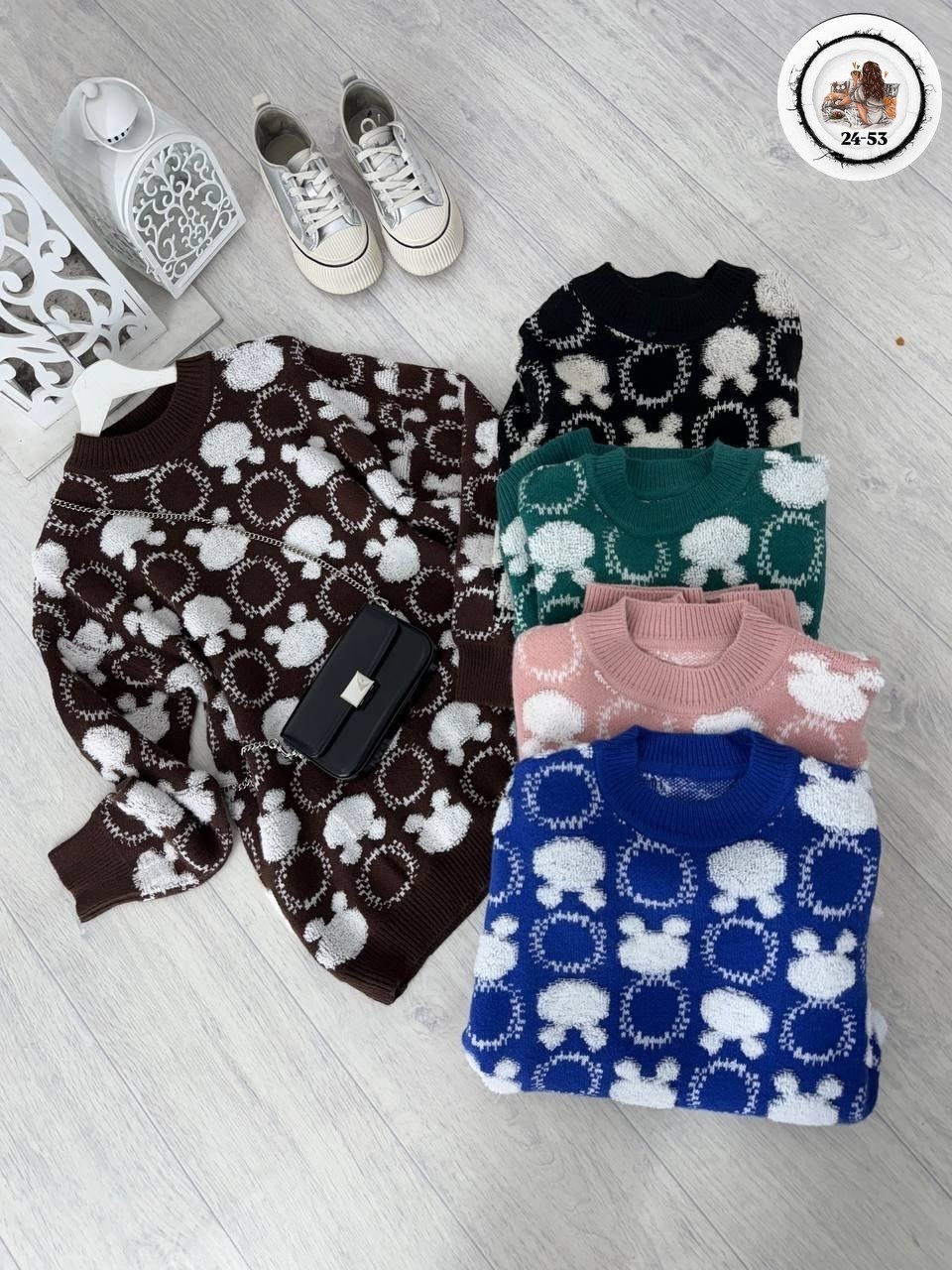 розовый новогодний свитер,женский свитер,модные свитера,свитер для женщин,вязаные свитера