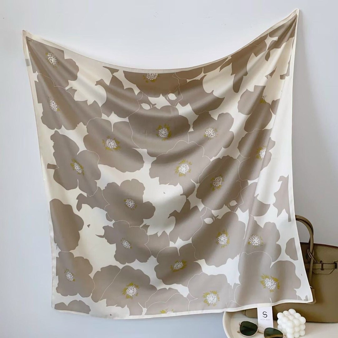 платки шелковые,шелковый шарф,платок женский шелковый,женский шелковый шарф,шёлковый шарф с принтом