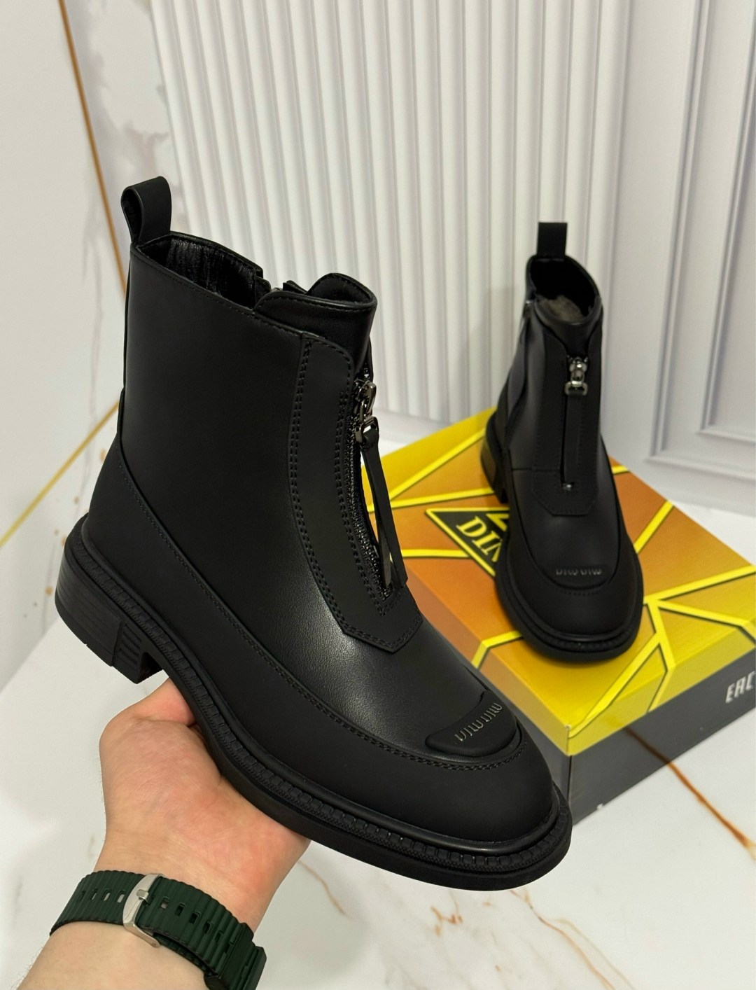 ,ботинки женские,ботинки с замком,женская ,полусапоги