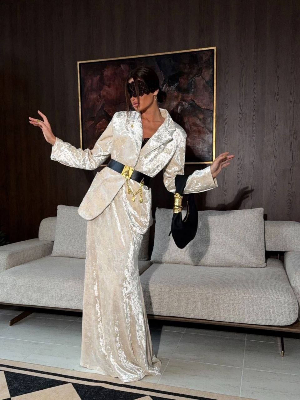 комбинезон с пайетками,блестящий пиджак,костюм с блестками,бархатный пиджак,блестящий костюм