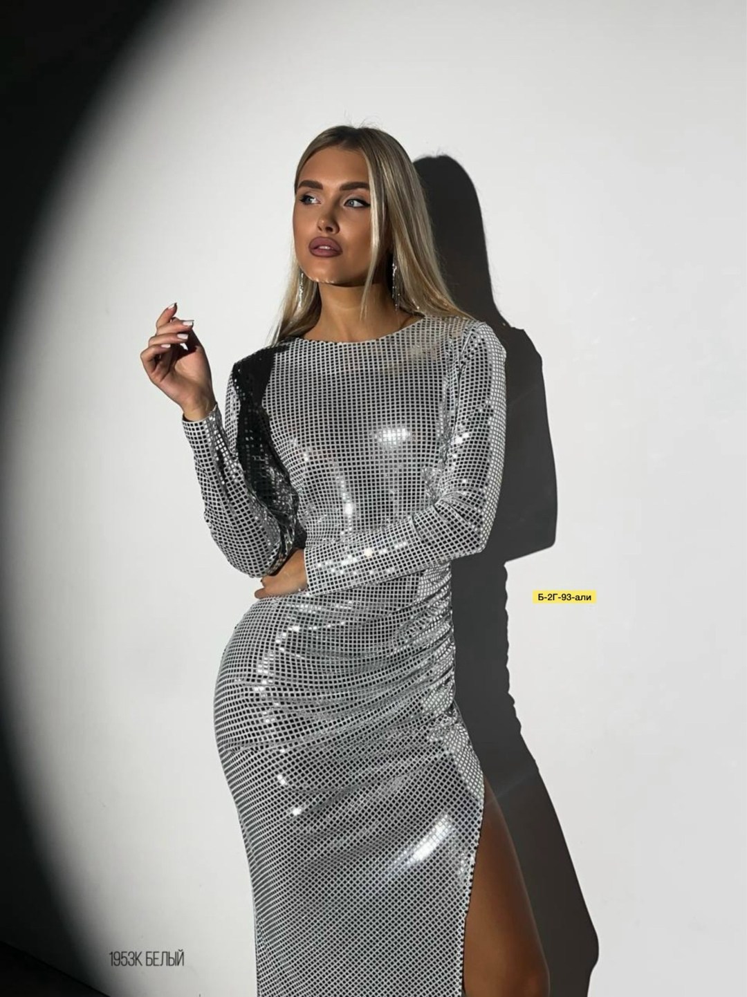 платье с пайетками,блестящее платье,костюм с пайетками,фотосессия в платье,платье с разрезом на ногах