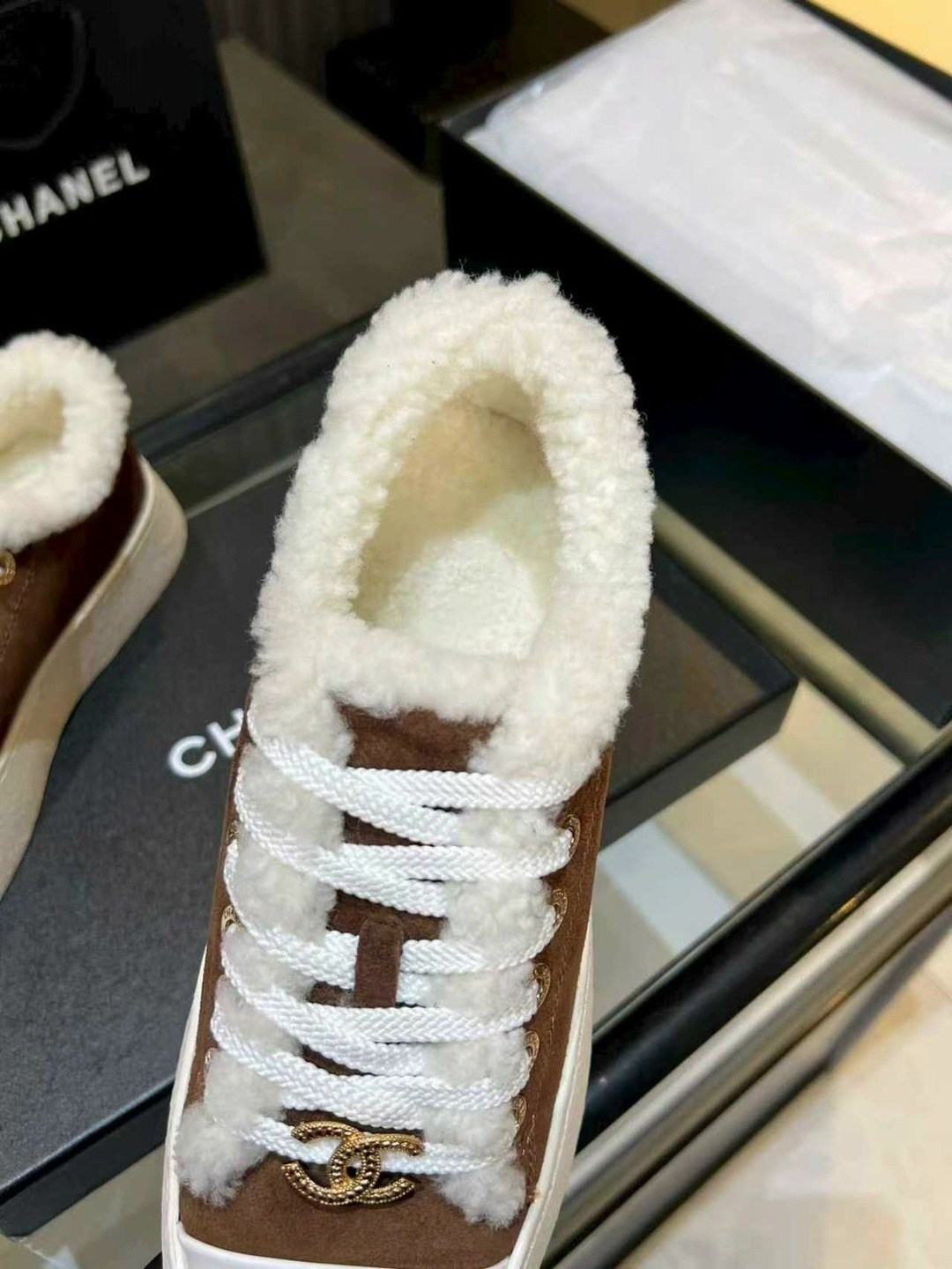 ,кеды с мехом,кеды шанель женские,кеды женские chanel,chanel кроссовки