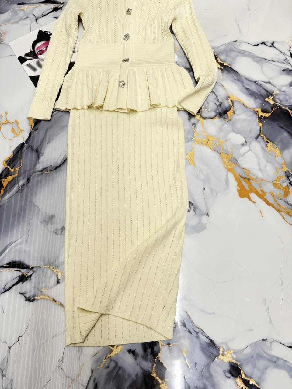 костюм с юбкой трикотажный,трикотажные костюмы,женские костюмы с юбкой,трикотажный костюм женский,стильные костюмы