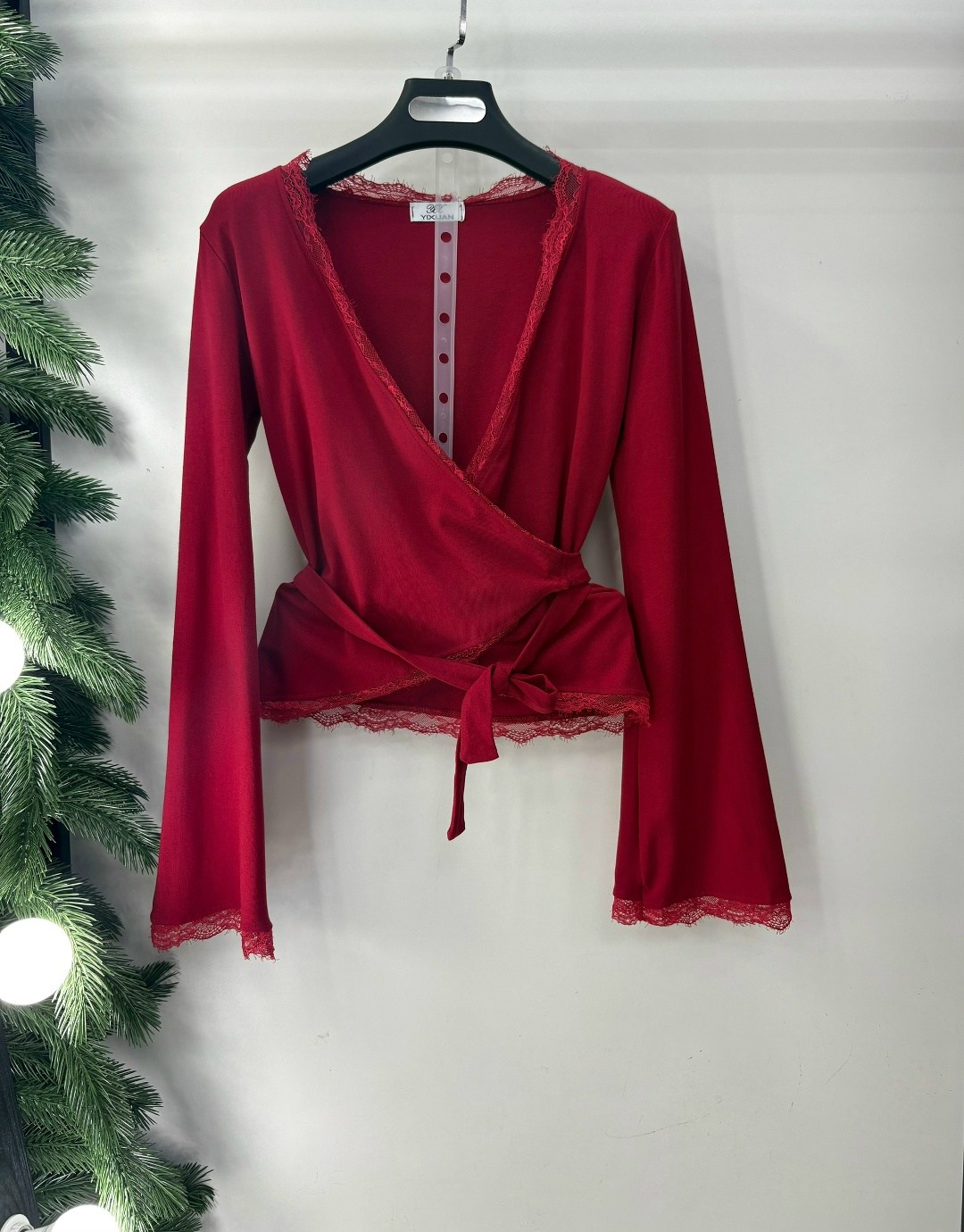 базовая кофта,кофта с вырезом,женская кофта,женская кофточка