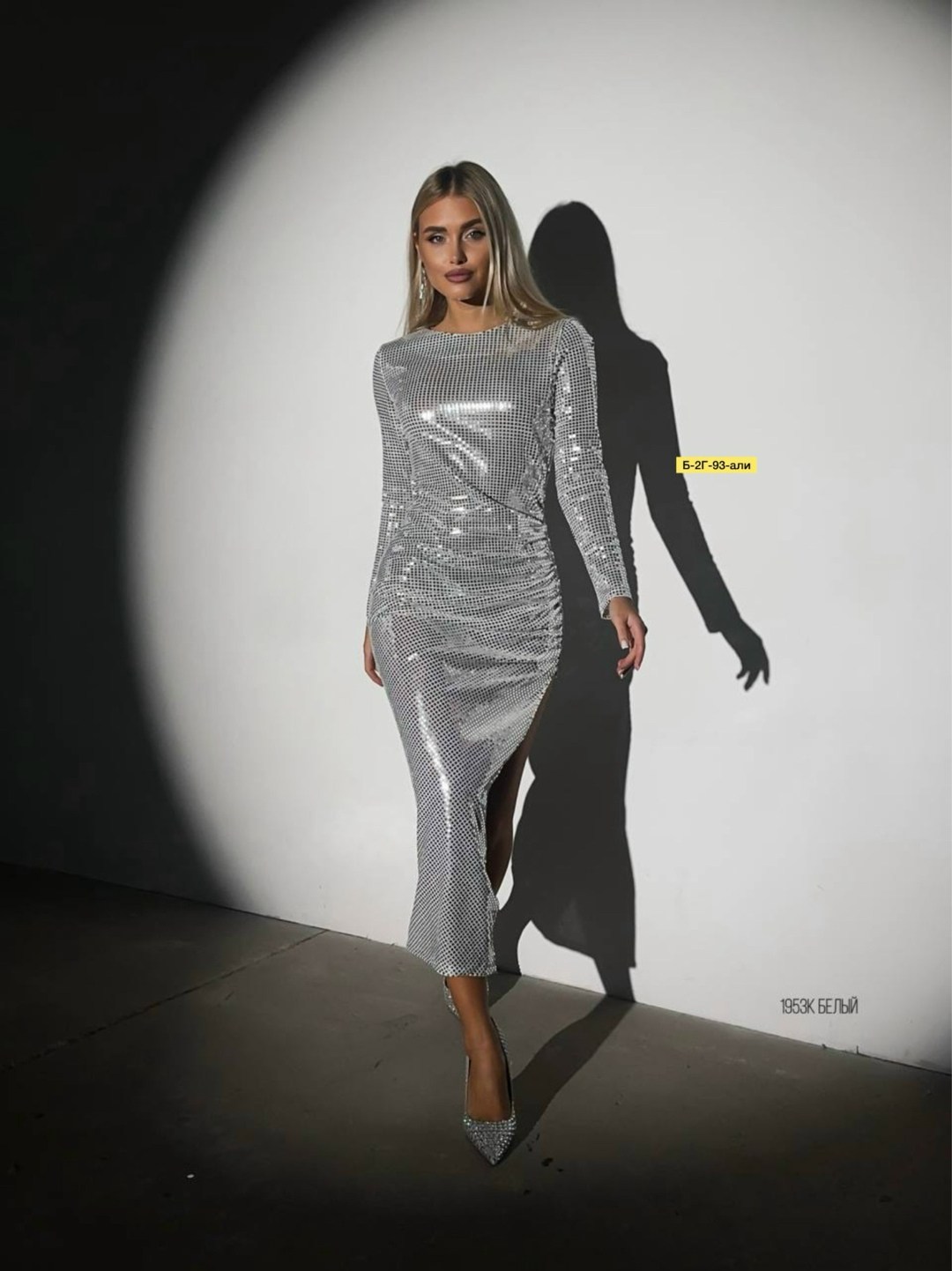 платье с пайетками,блестящее платье,костюм с пайетками,фотосессия в платье,платье с разрезом на ногах