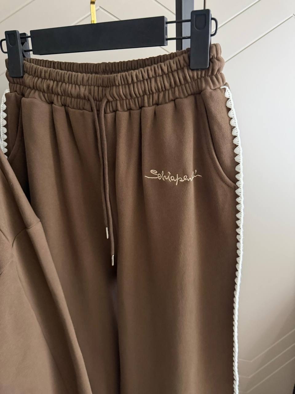 спортивные костюмы женские,стильные костюмы,спортивные костюм,костюмы женские,костюм повседневный спортивный