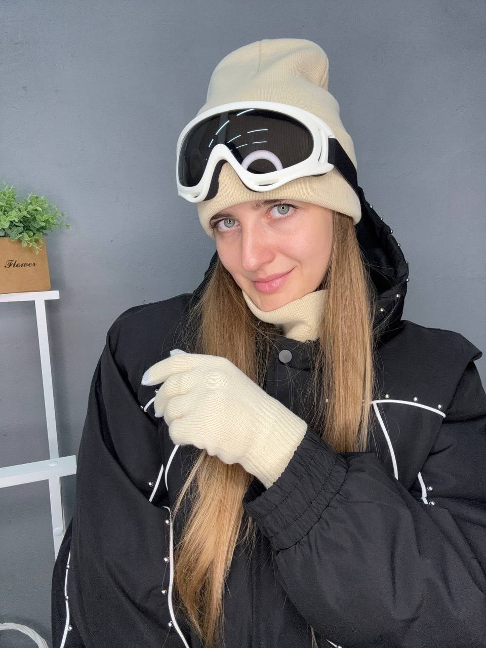 перчатки лыжные,перчатки женские зимние,перчатки зимние,перчатки спортивные,комплект шапки