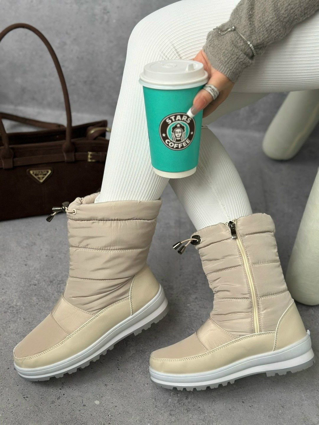 женские дутики,зимняя женская ,,сапоги дутики,дутики бежевые