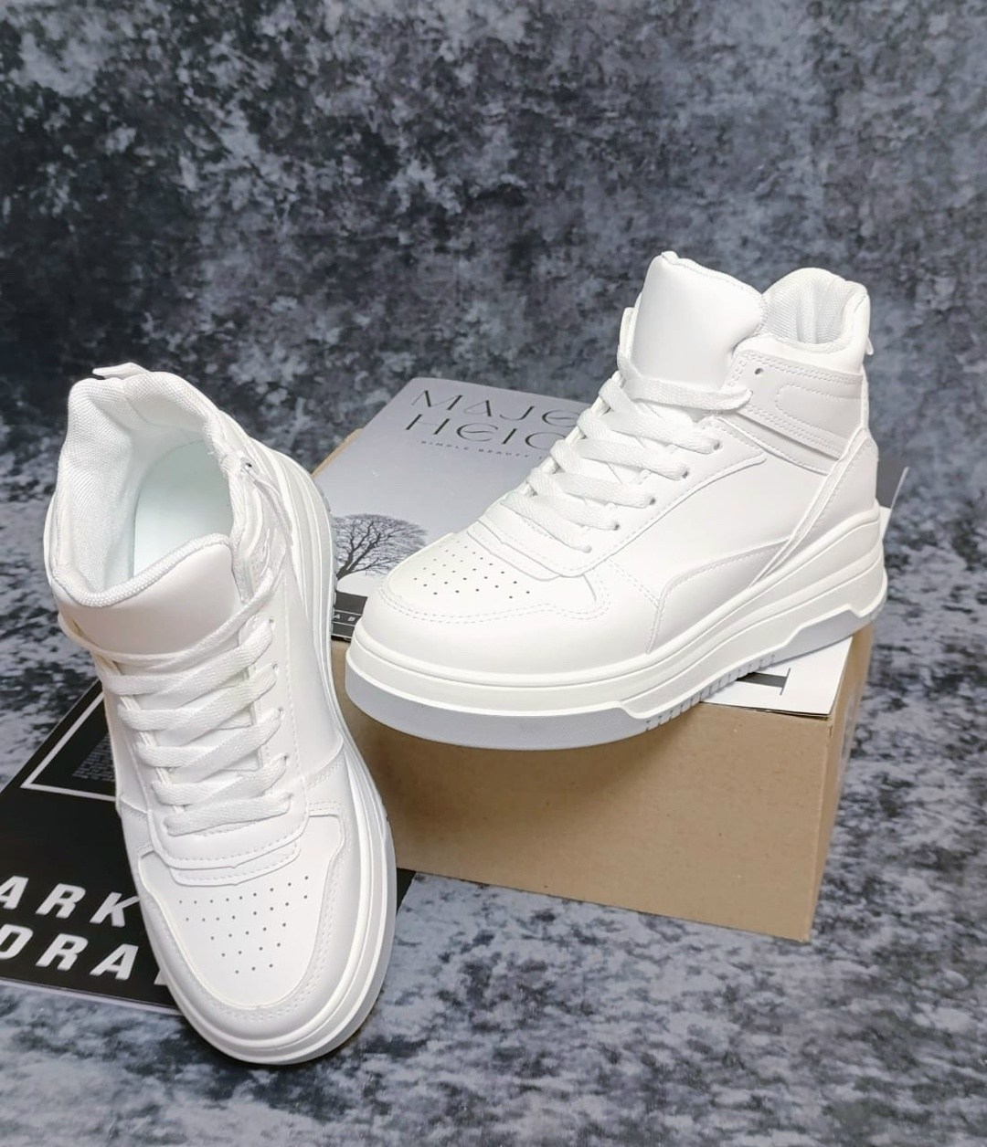 ,кроссовки высокие женские,высокие белые кроссовки женские прада,женские кроссовки,кроссовки женские белые высокие