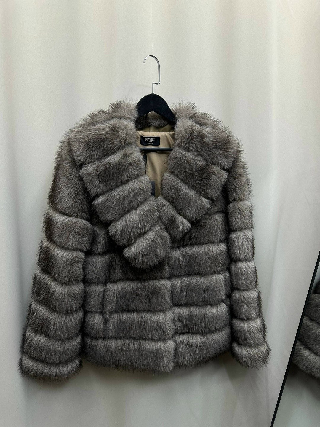 женская шуба из натурального меха кролика рекс,шиншилла шуба,шуба кролик рекс,женская шуба из натурального меха кролика,шуба из кролика рекс