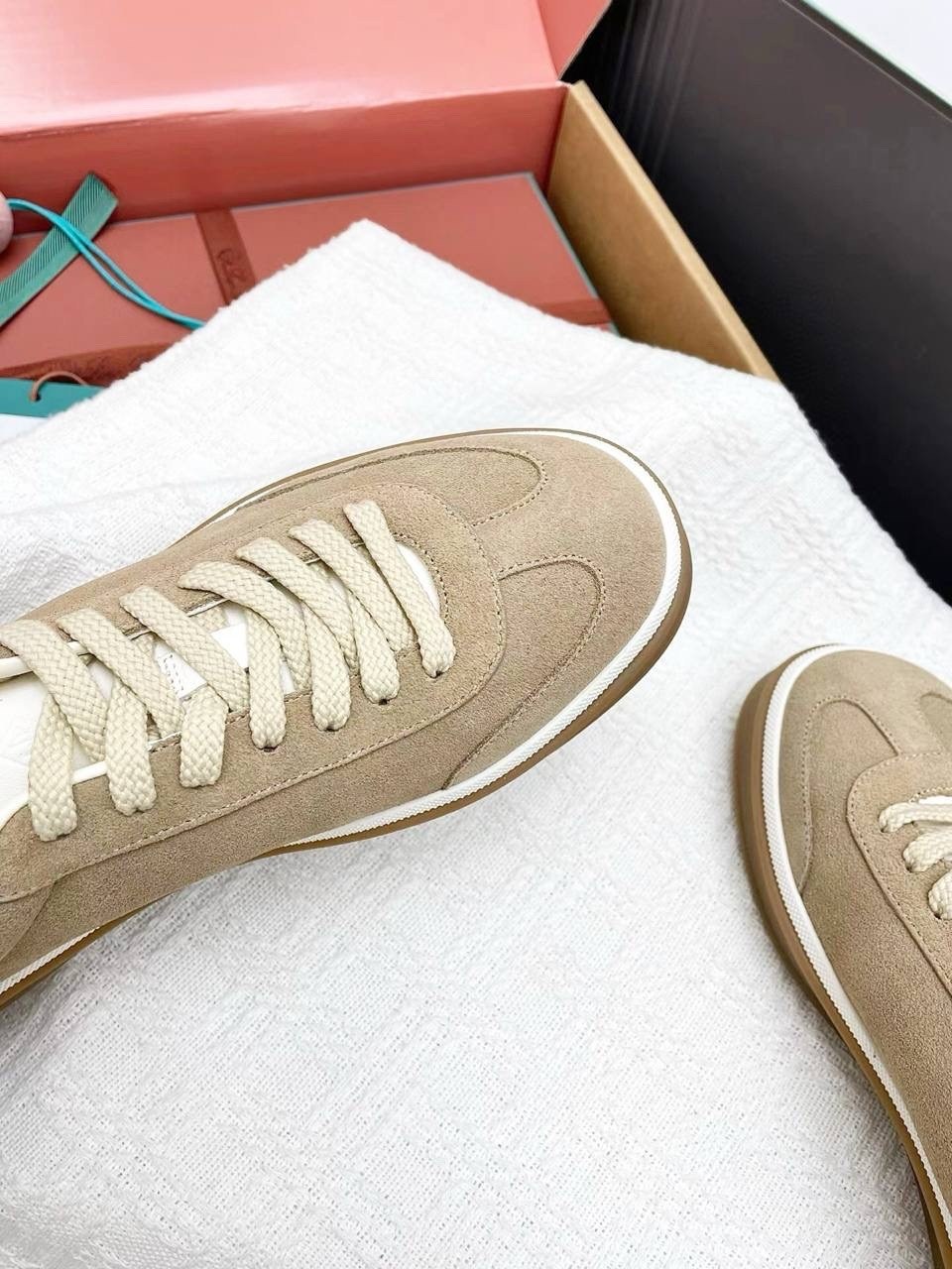 ,кроссовки замшевые,кроссовки loro piana,замшевые кеды,кроссовки brunello cucinelli