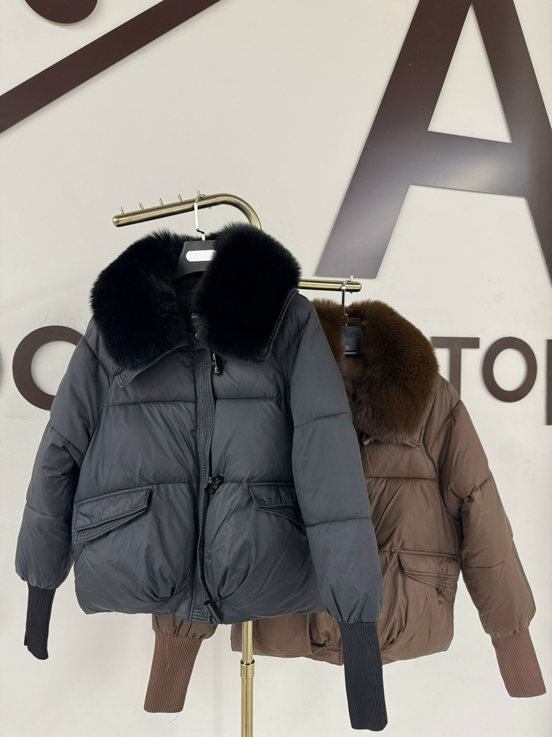 пуховики с натуральным мехом,пуховик повседневный,короткий пуховик,зимняя куртка пуховик,женские пуховики