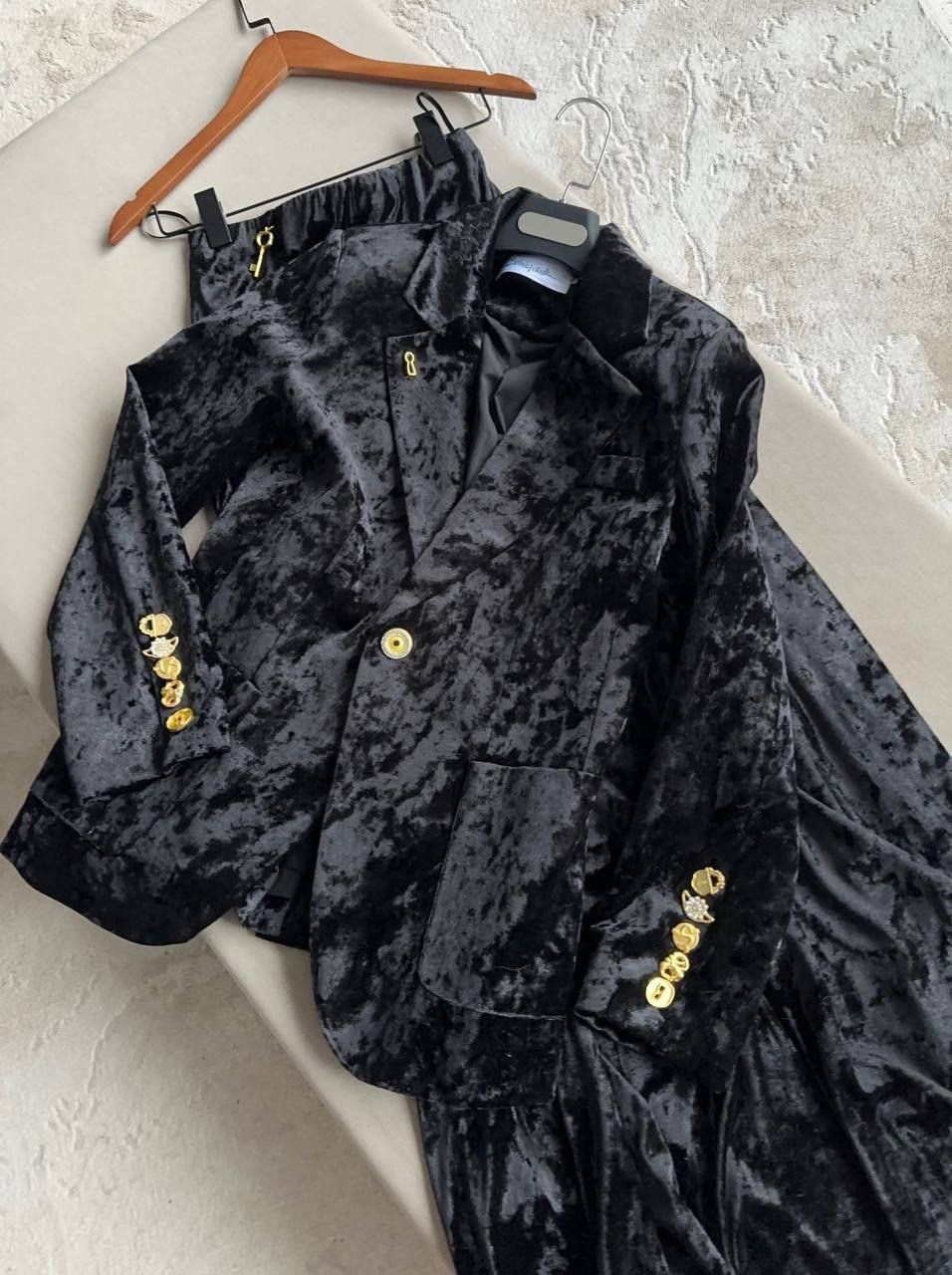 бархатный костюм,мужской костюм черный,пиджак,модные пиджаки,пиджак дольче габбана мужские