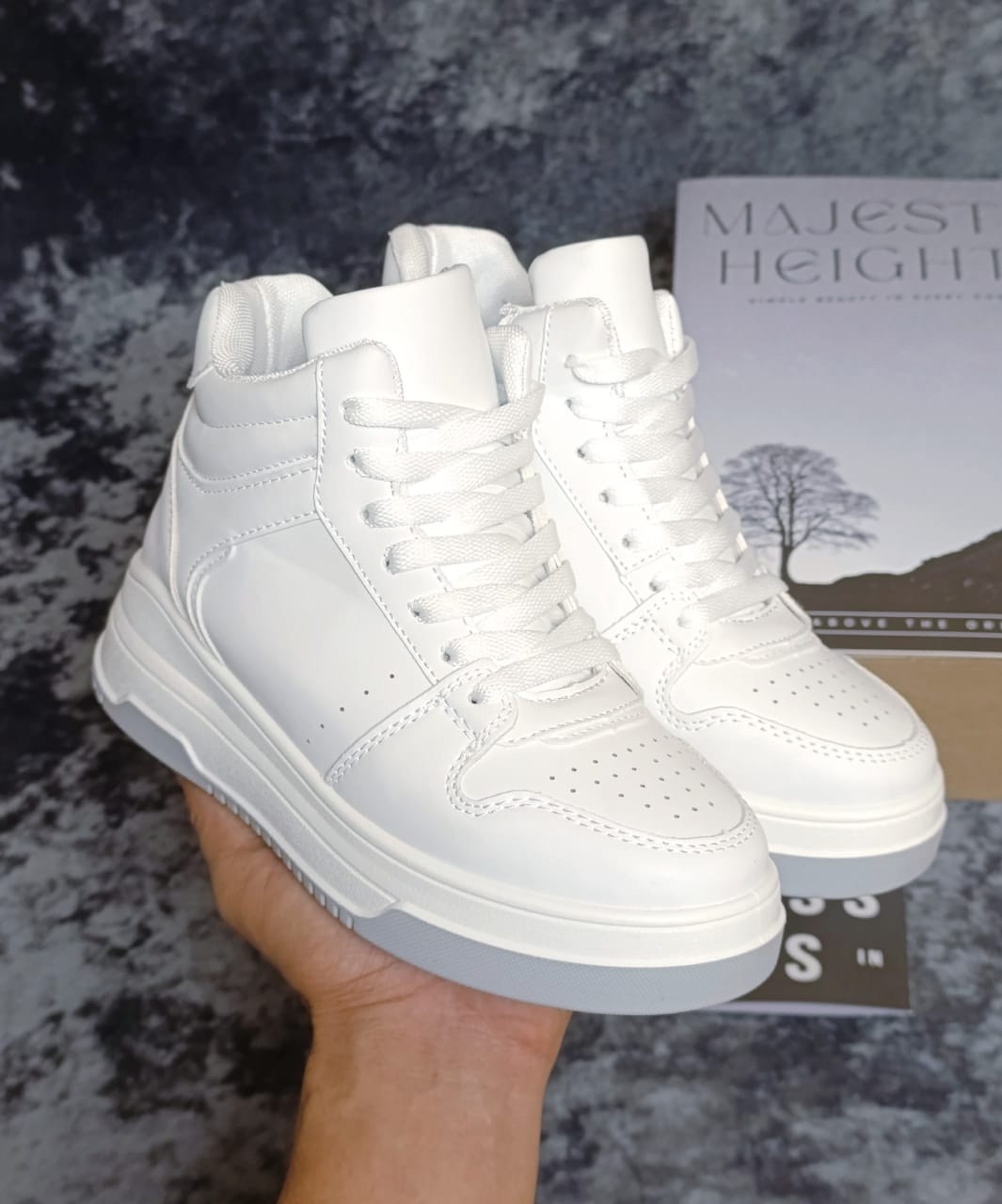 ,кроссовки высокие женские,кроссовки женскиe,белые кроссовки,высокие кроссовки