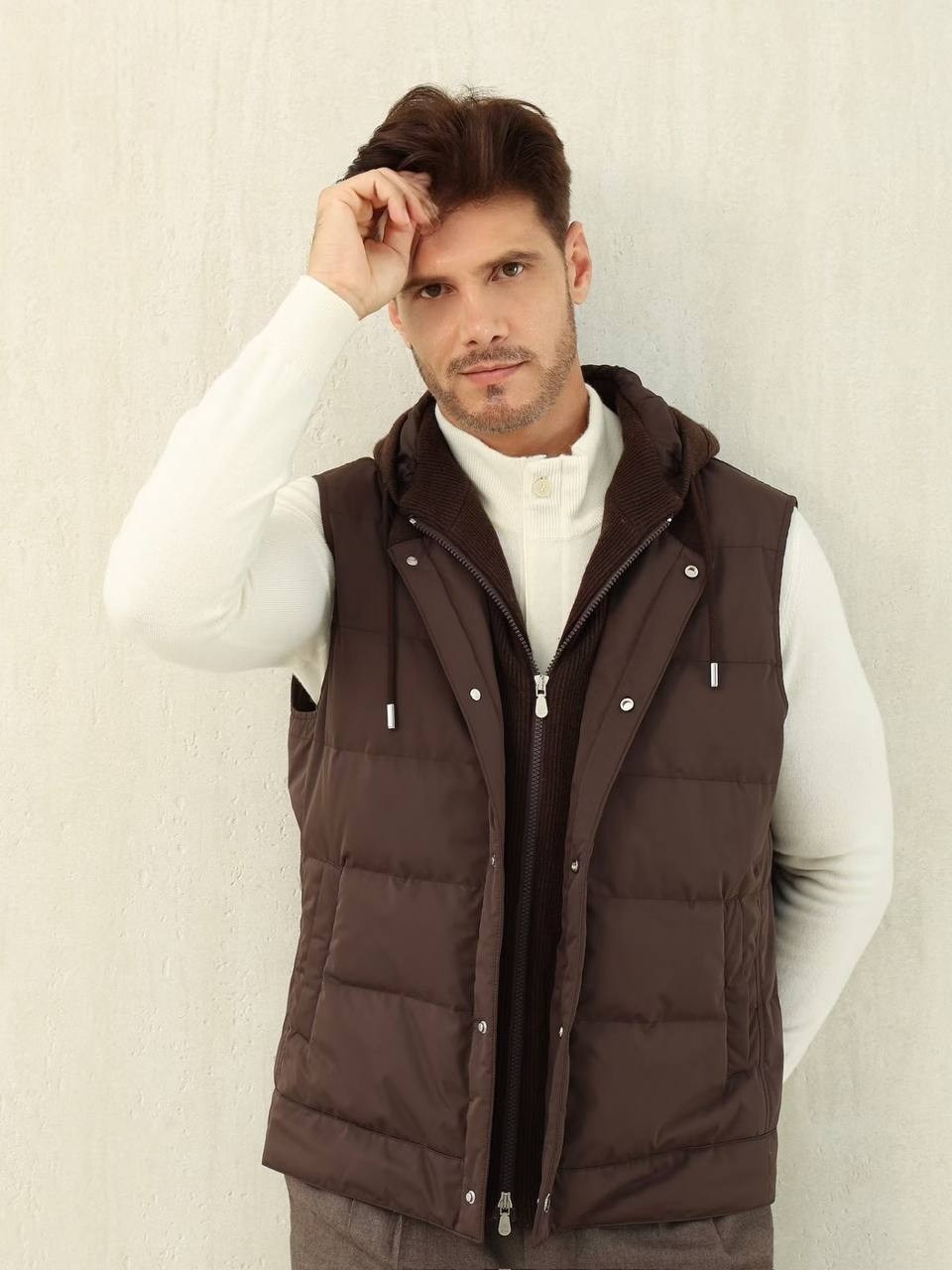 жилет коричневый,теплый жилет,спортивные мужские костюмы,жилет