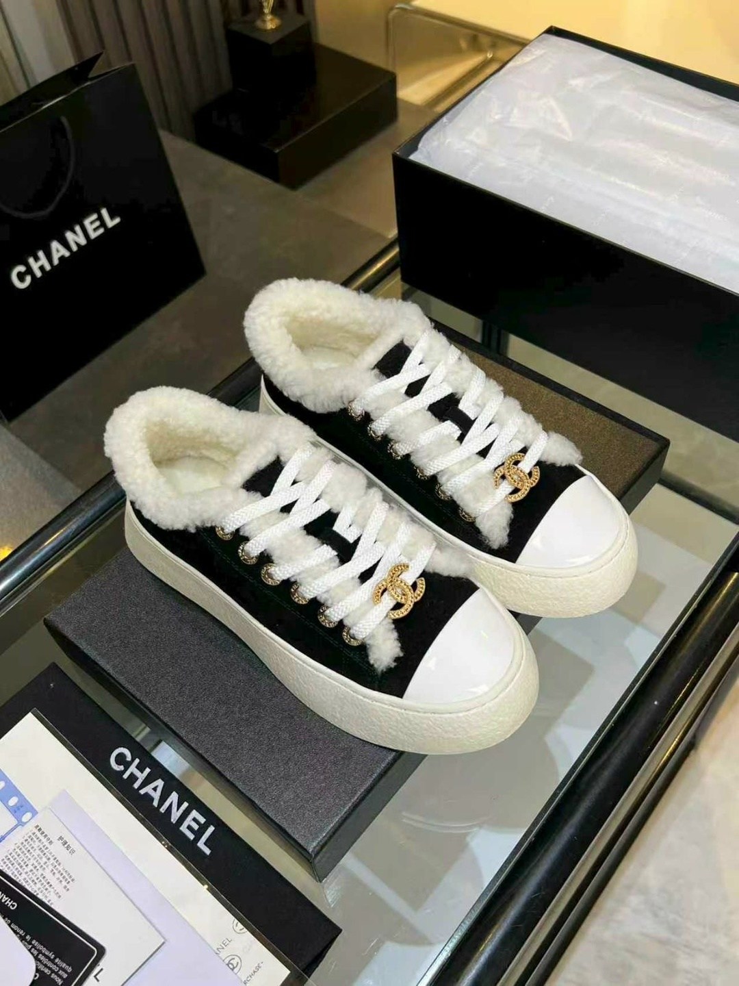 ,кеды с мехом,кеды шанель женские,кеды женские chanel,chanel кроссовки