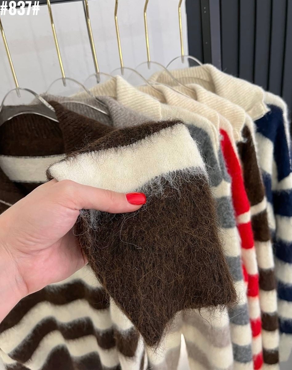 полосатый свитер,свитер в полоску,вязаный свитер в полоску,свитера женские,теплый свитер