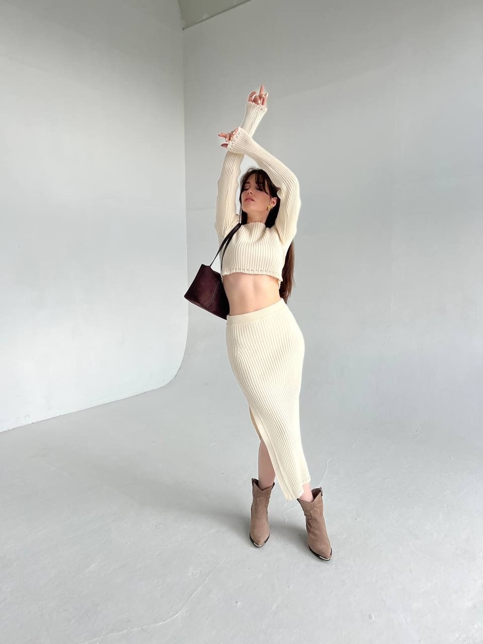 трикотажные костюмы с юбкой,костюм вязаный женский с юбкой,вязаный костюм с юбкой,вязаные костюмы,юбка стильная