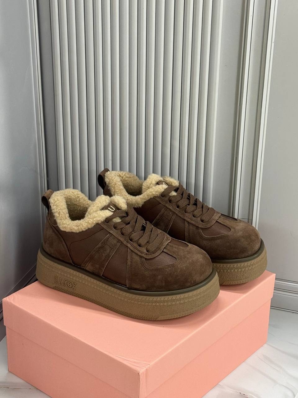,зимние женские кроссовки,кеды женские зимние,теплые кроссовки,женские кроссовки с мехом