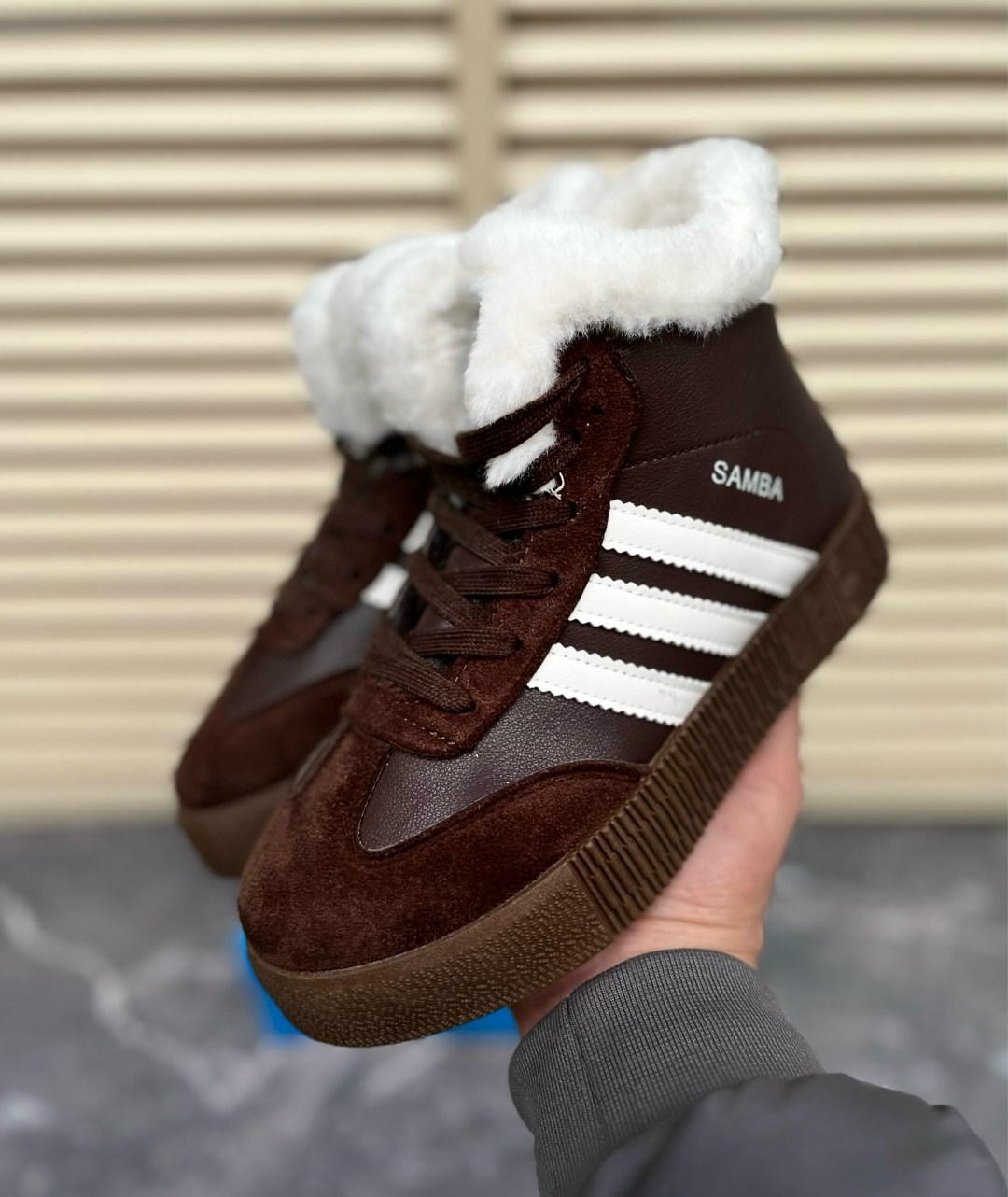 зимние кроссовки адидас замшевые,теплые зимние кроссовки адидас,зимние кроссовки adidas,кроссовки adidas,кроссовки адидас superstar зимние