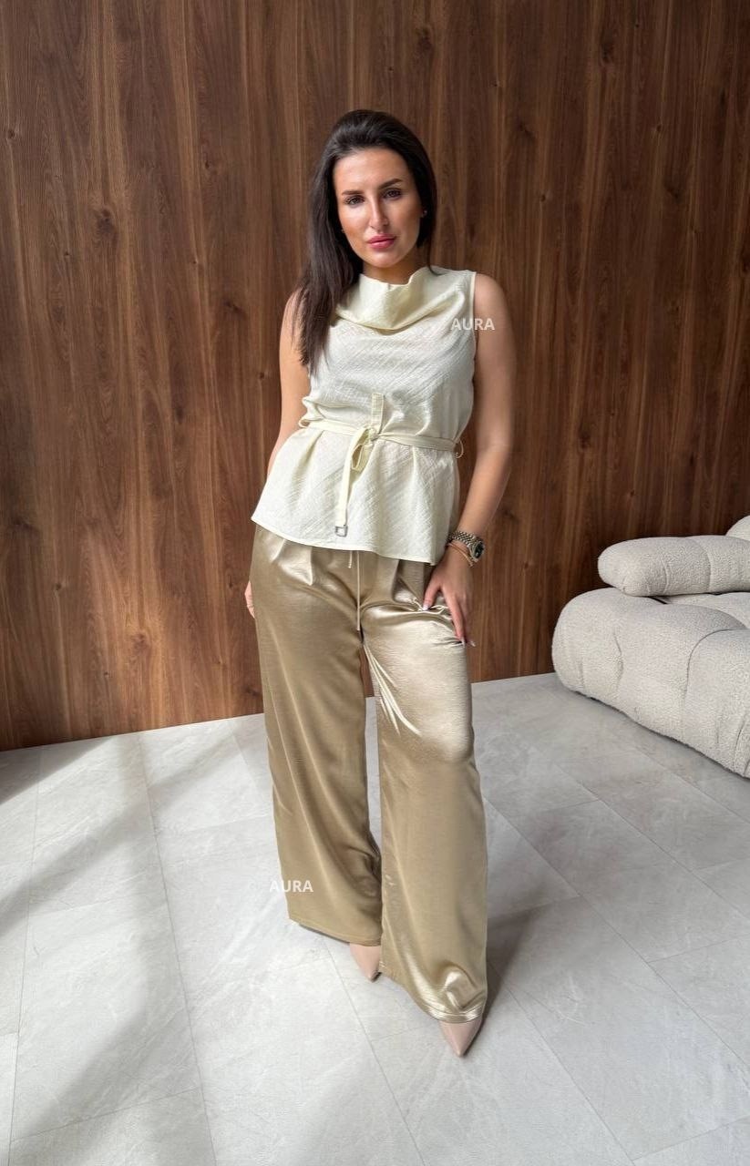 бежевый костюм,бежевый брючный костюм,широкие брюки,брюки палаццо,шелковые брюки