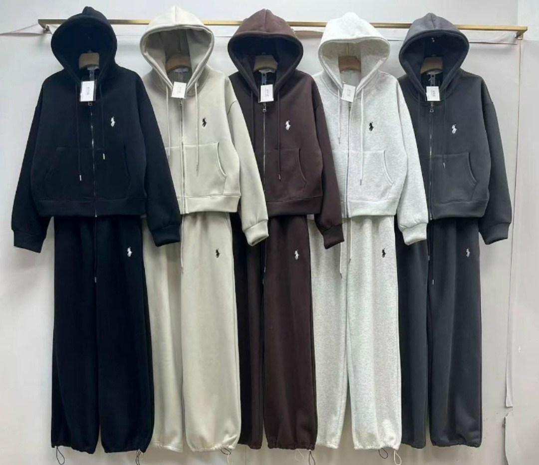 костюмы спортивные женские,cпортивный костюм женский на флисе,спортивные костюм,женский костюм на флисе,стильные костюмы