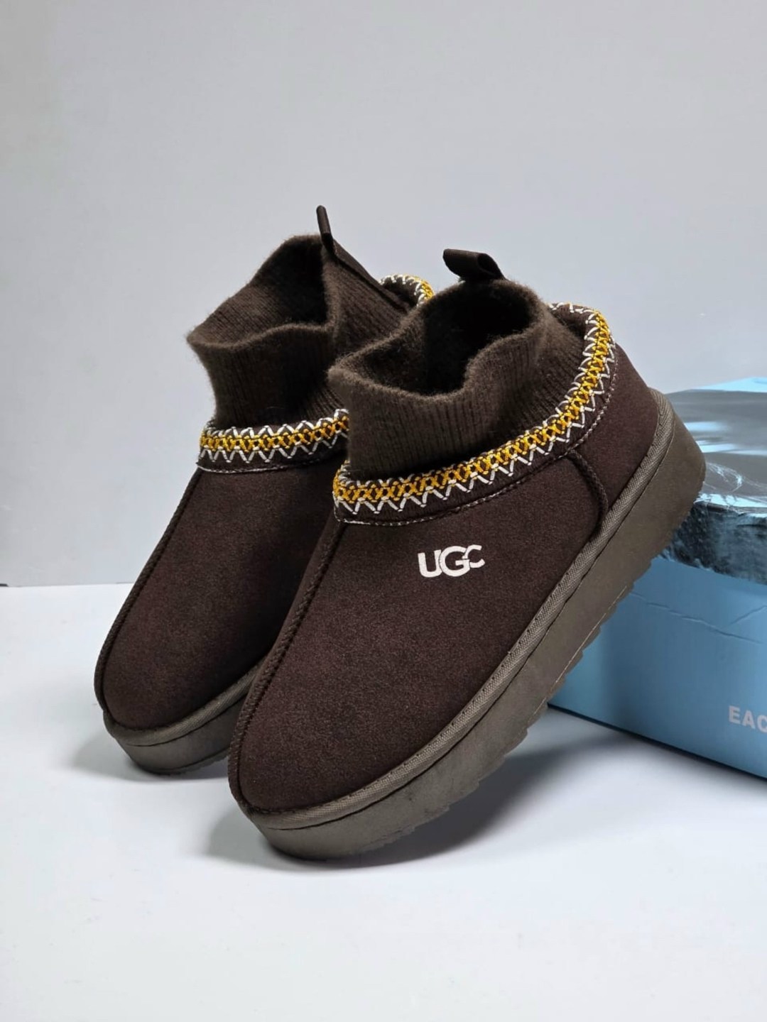 женские угги,,женская ,угги женские ugg,угги зимние женские