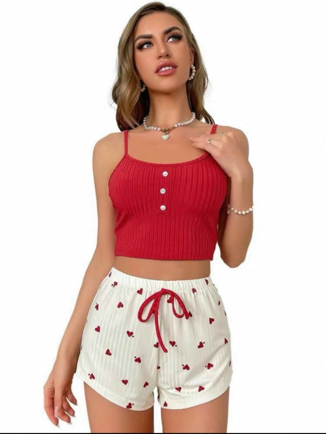 пижама с топом на бретелях и шортами,пижамы женская с шортами,пижама женская комплект,пижамы женски,пижама с сердечками с шортами