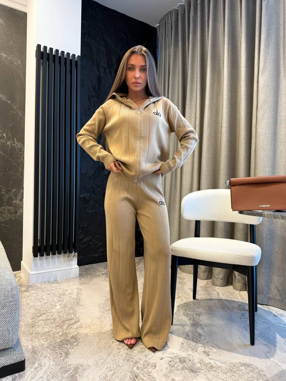 трикотажные костюмы,вязаные костюмы,костюм бежевый,женские костюмы,кашемировый костюм