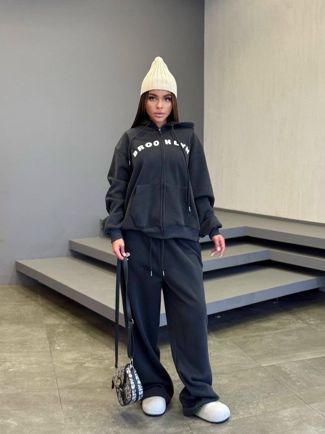 спортивные костюм,женские костюмы спортивные,костюм красный,велюровые костюмы,велюровый костюм спортивный