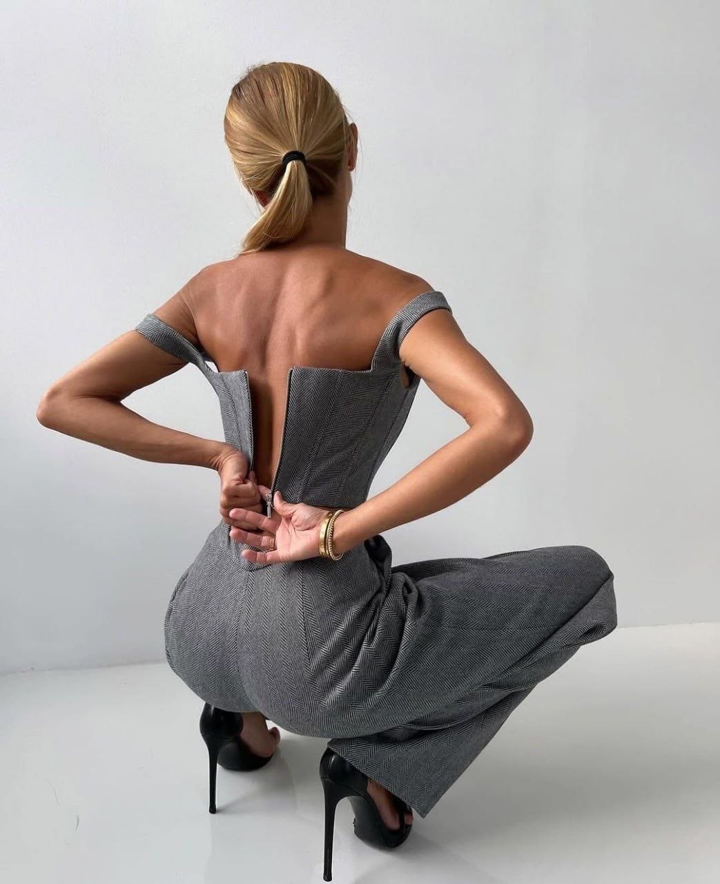 костюм тройка женский,стильные костюмы,брючные женские костюмы,костюмы брючные,серый брючный костюм