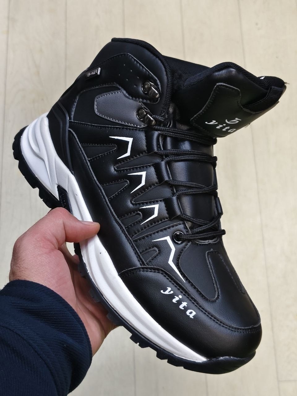 кроссовки зимние мужские,зимние кроссовки,зимние кроссовки adidas,зимние ботинки,кроссовки