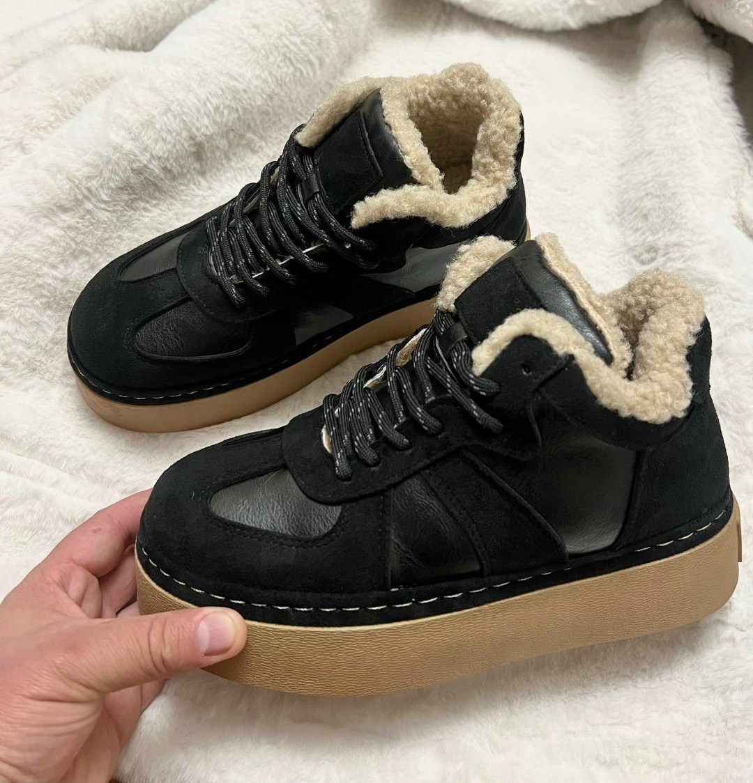 ,женские кроссовки,женская зимняя ,теплые кроссовки,зимние ботинки