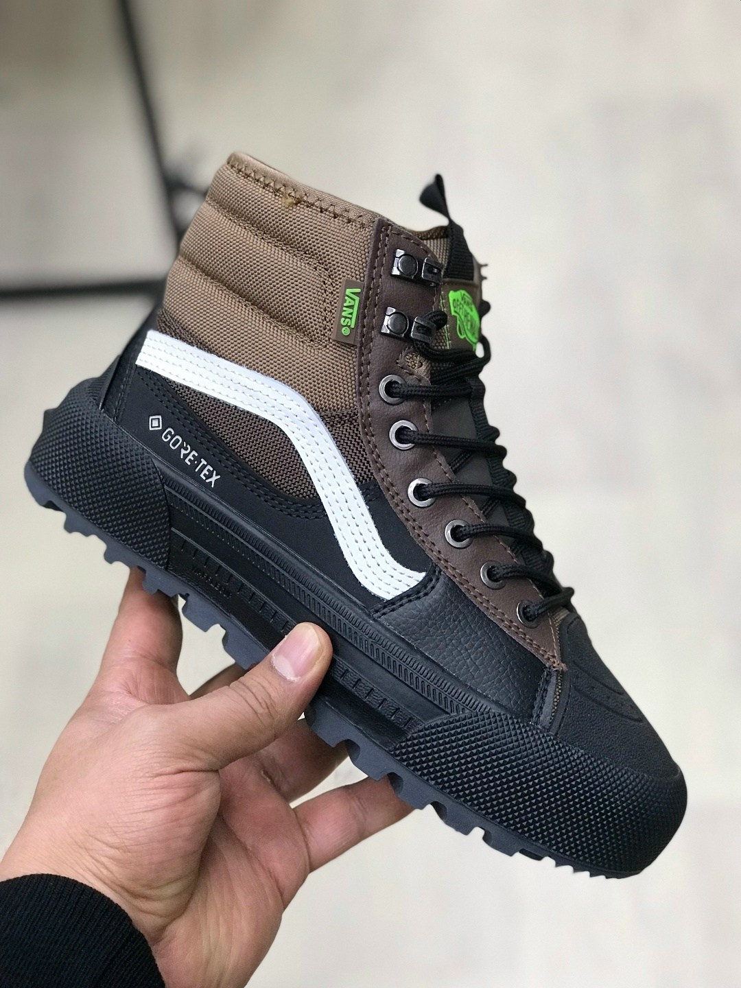 ,зимние кроссовки,кроссовки мужские vans,мужская ,походная