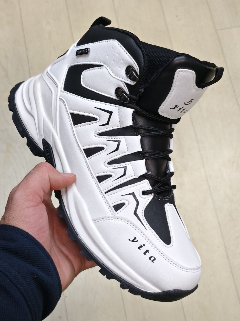 кроссовки зимние мужские,зимние кроссовки,зимние кроссовки adidas,зимние ботинки,кроссовки