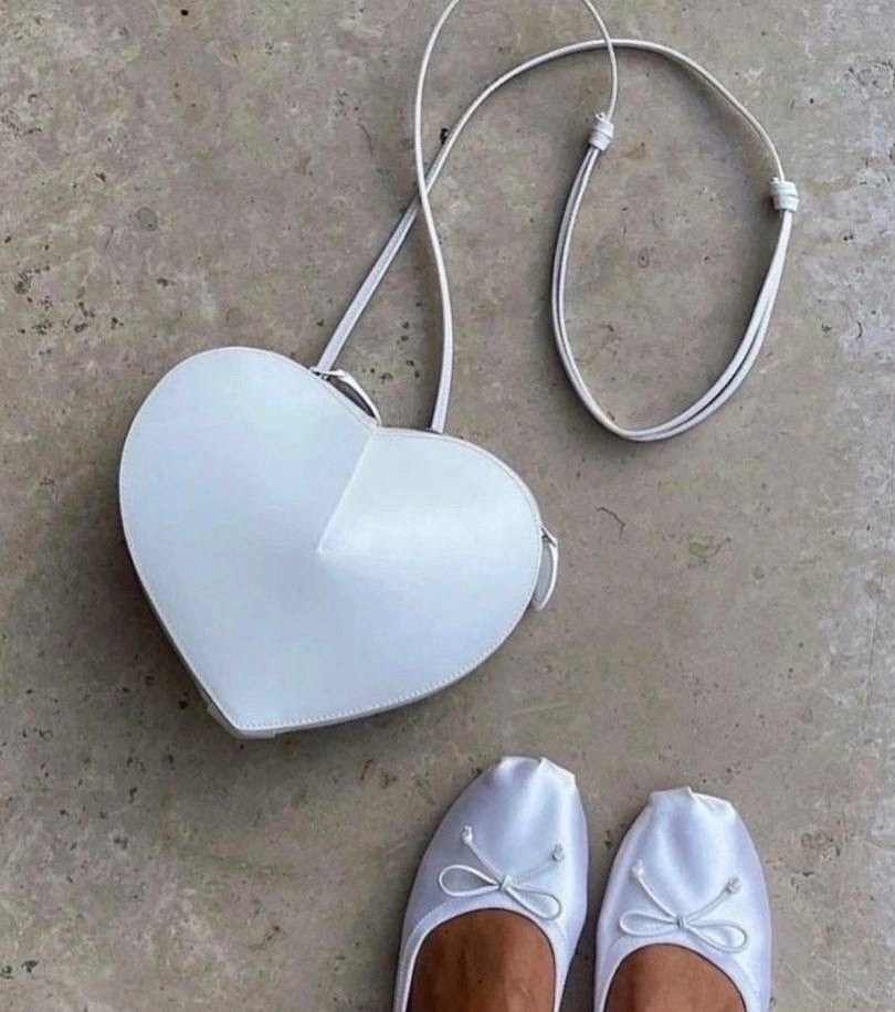 сумка в форме сердца,сумка сердце,модная сумка,сумка сердечко,сумочка модная