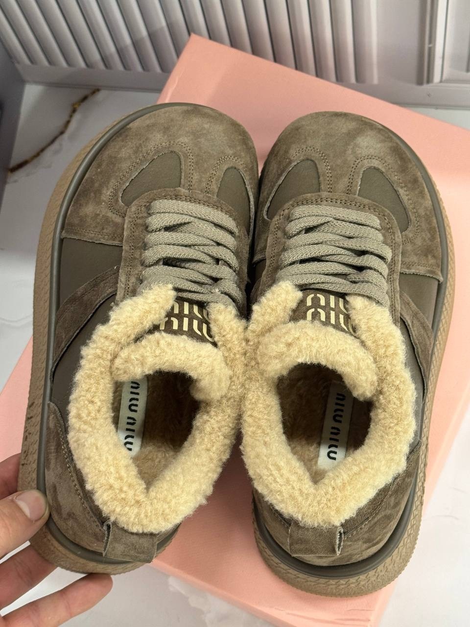 ,зимние женские кроссовки,кеды женские зимние,теплые кроссовки,женские кроссовки с мехом