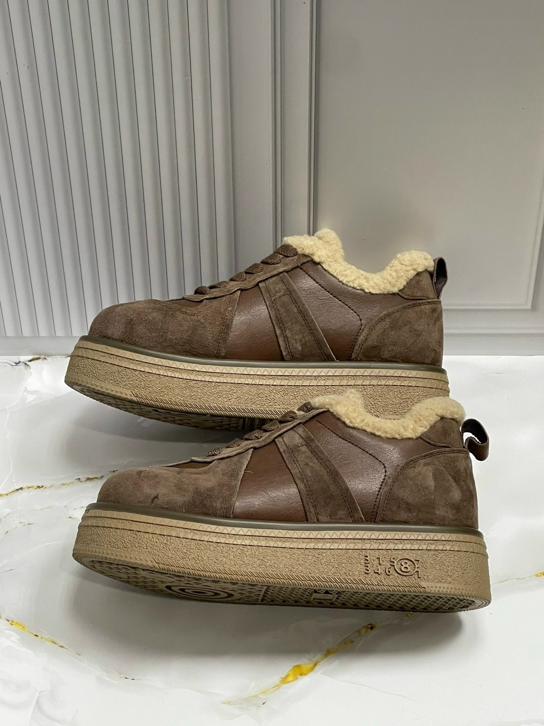 ,зимняя женская , зимняя,ботинки с мехом,обуви