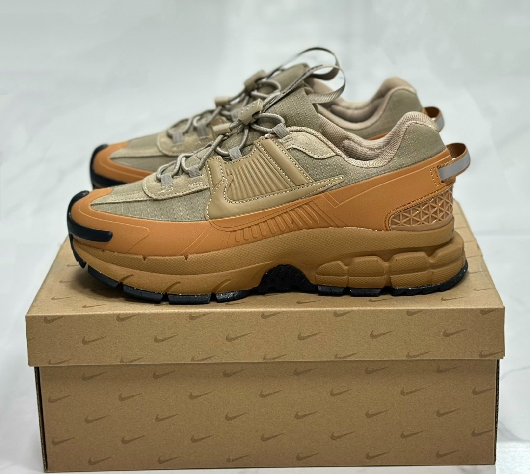 кроссовки,повседневные кроссовки,кроссовки nike,кроссовки nike zoom vomero 5,женские кроссовки