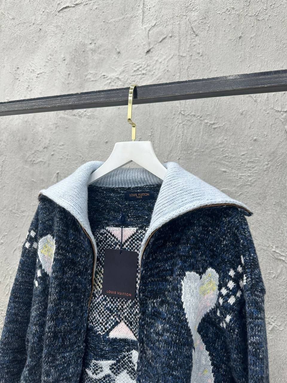 свитеры модные,трикотажный свитер,свитер с вышивкой,женский свитер,свитер для женщин