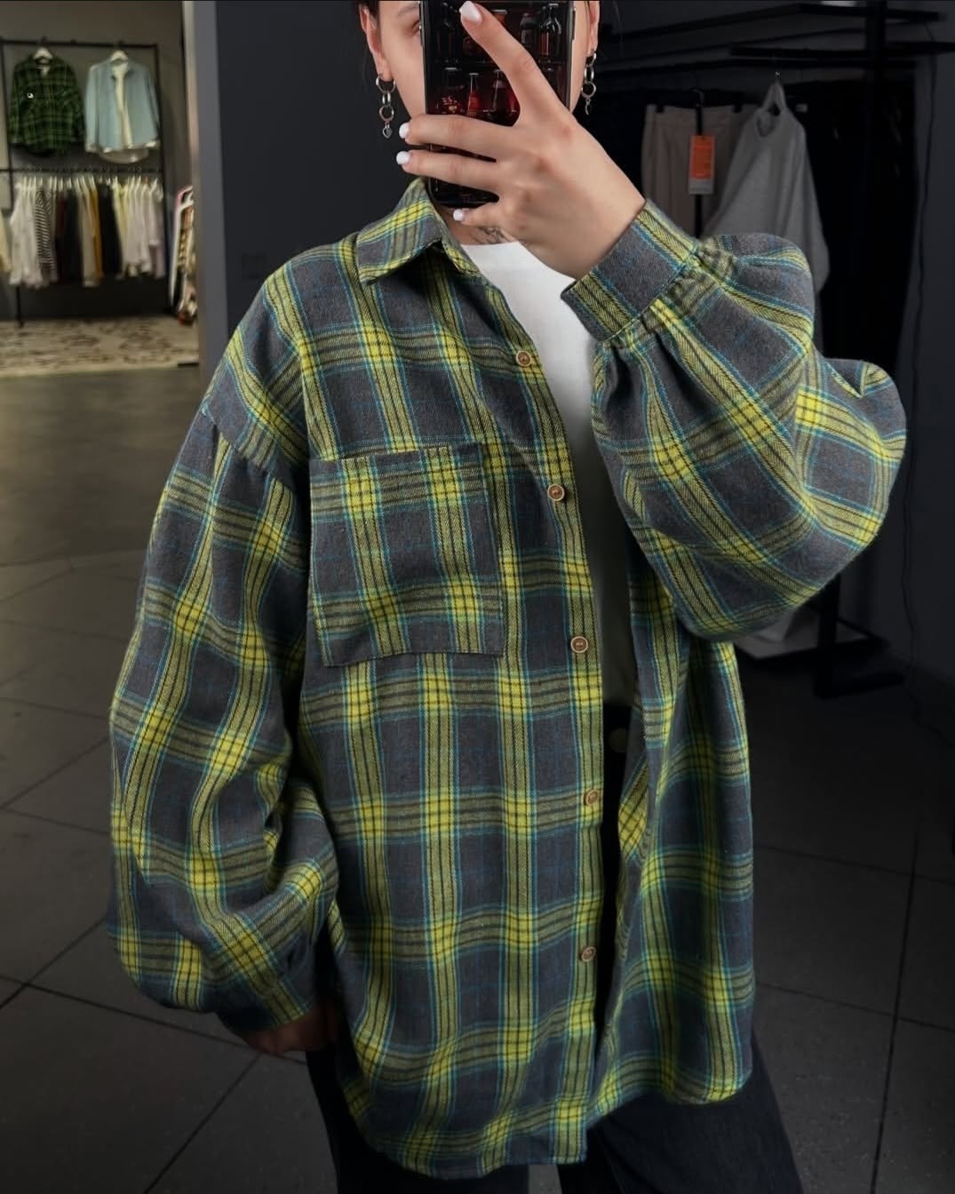 женская рубашка в клетку оверсайз,рубашка в клетку женская,рубашка в клетку,рубашка в клетку оверсайз удлиненная,повседневная рубашка в клетку