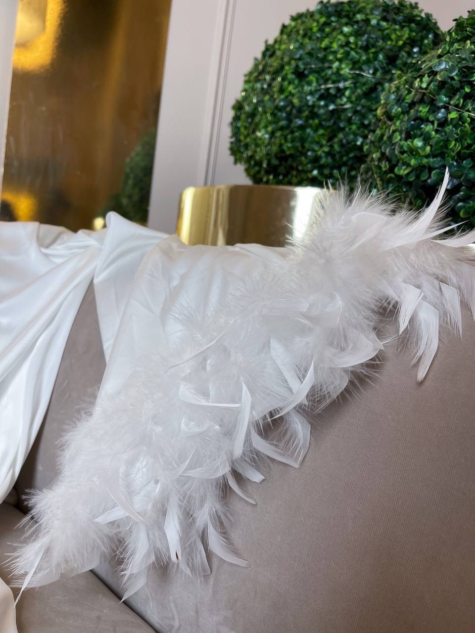 халат с перьями длинный,халат женский с перьями длинный,шелковый халат с перьями,халат с перьями,женский свадебный халат из перьевого меха