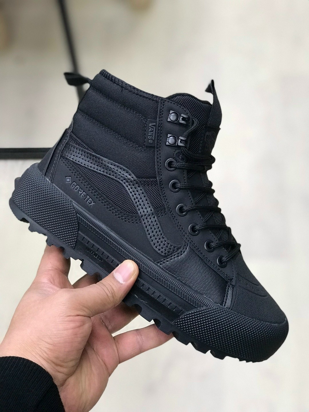 ,зимние кроссовки,кроссовки мужские vans,мужская ,походная