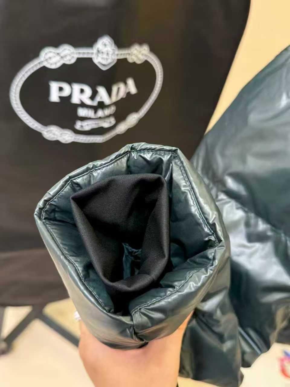 пуховик prada,пуховик prada женский,куртка пуховик,пуховик повседневный,пуховик прада мужской