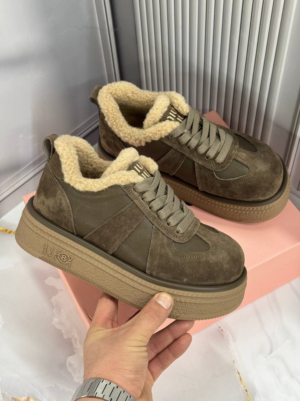 ,зимние женские кроссовки,кеды женские зимние,теплые кроссовки,женские кроссовки с мехом